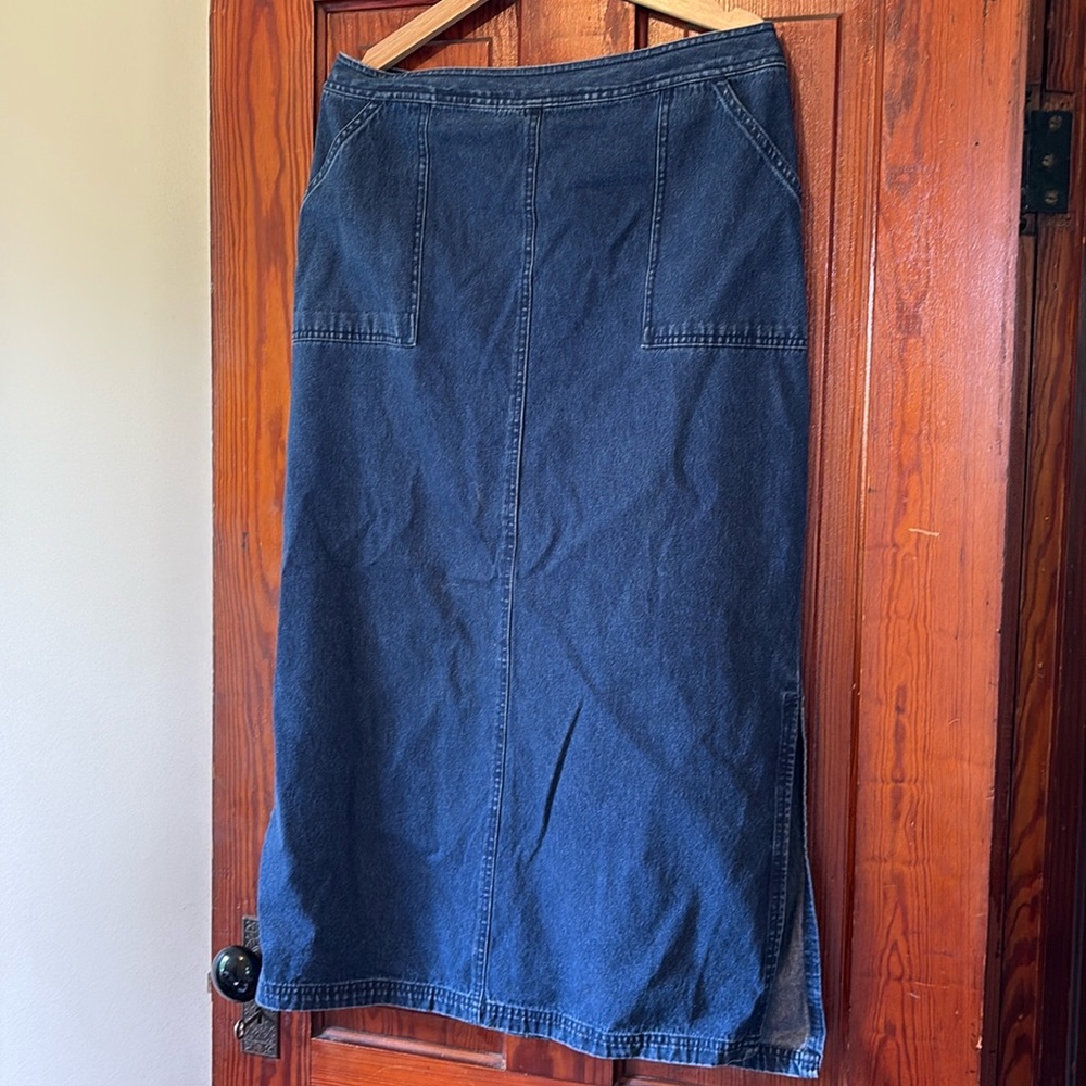 VINTAGE denim skirt size Large